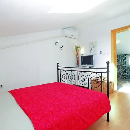 Holiday home Fuer 6 Personen Ca 90 Qm In Pula, Istrien Istrische Riviera